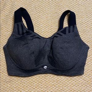 Livi Active High Impact sports bra 40DDD